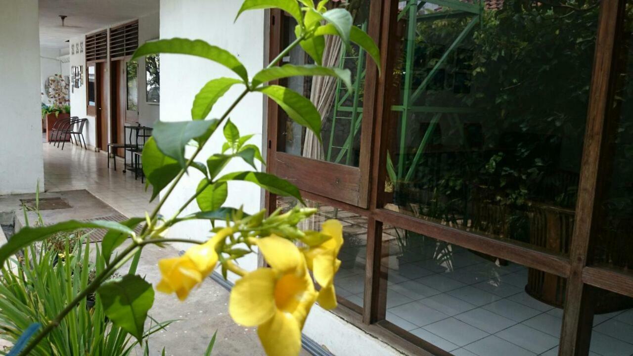 Isro Guesthouse Syariah Kepanjen Экстерьер фото